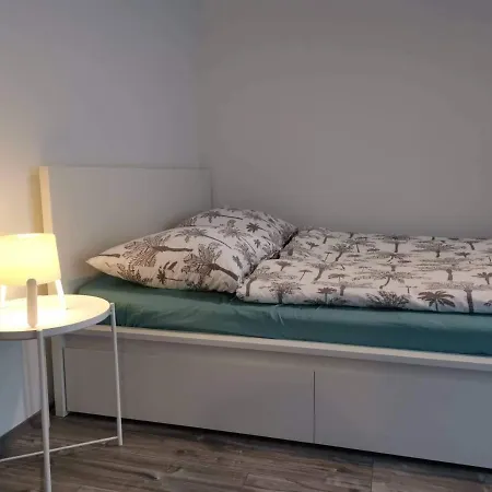Dinda Apartman 2 *