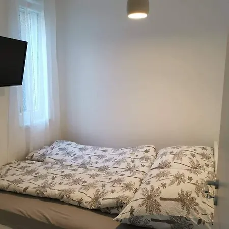 Lejlighed Dinda Apartman 2